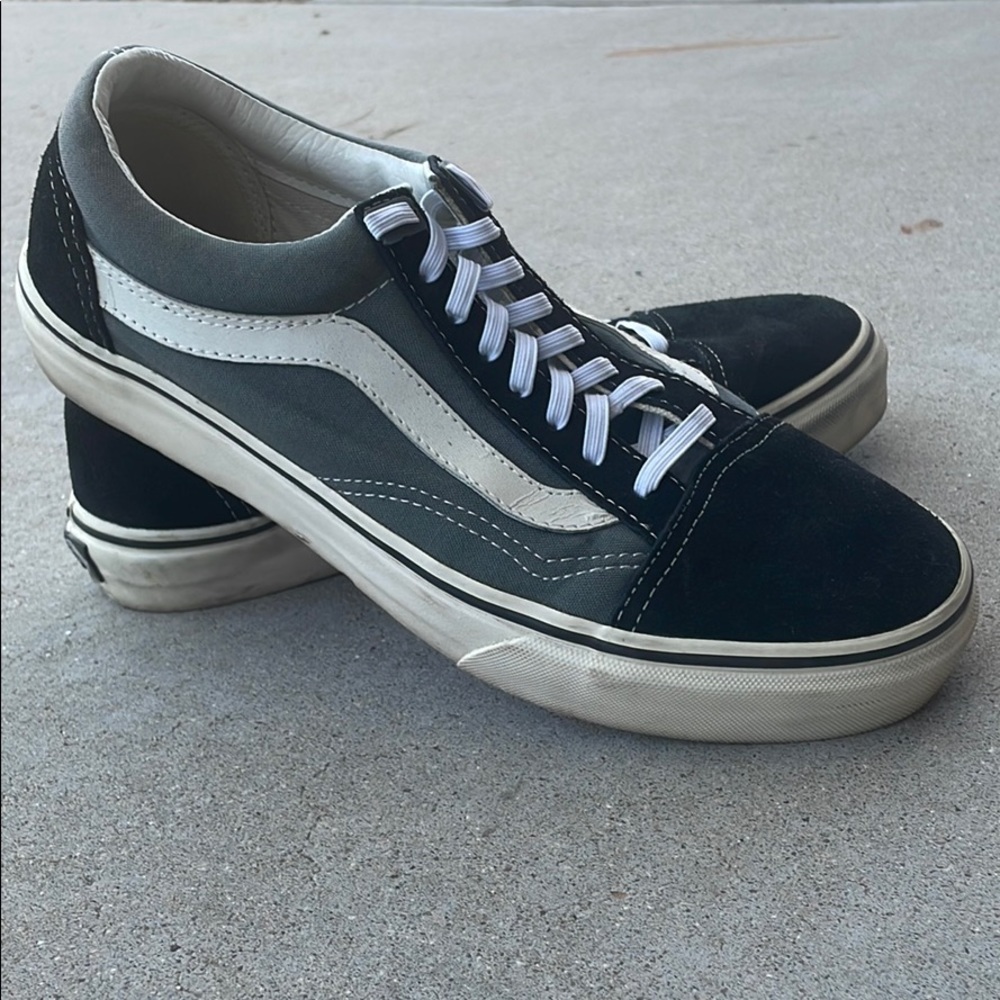 Vans shoes size 9